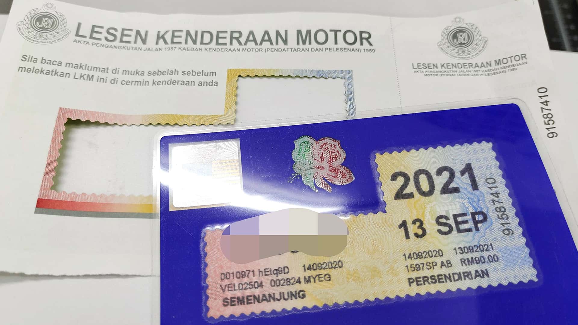 Harga Roadtax Untuk kereta Axia Adalah Sebanyak RM20 Bagi Semenanjung Malaysia Serta Sabah dan Sarawak.